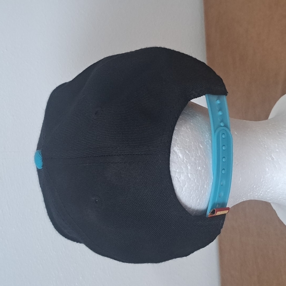 Bob's Burgers Ripple Junction Snapback Family Guy baseball hat. - Picture 3 of 8